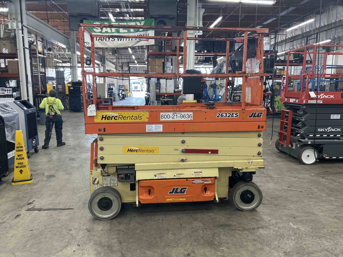 2018 JLG 2632ES-3