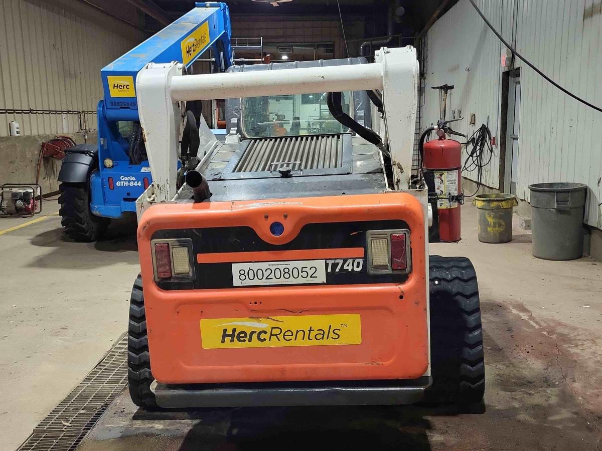 2018 Bobcat T740