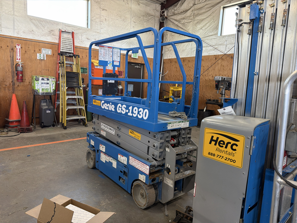 2018 Genie GS-1930-4