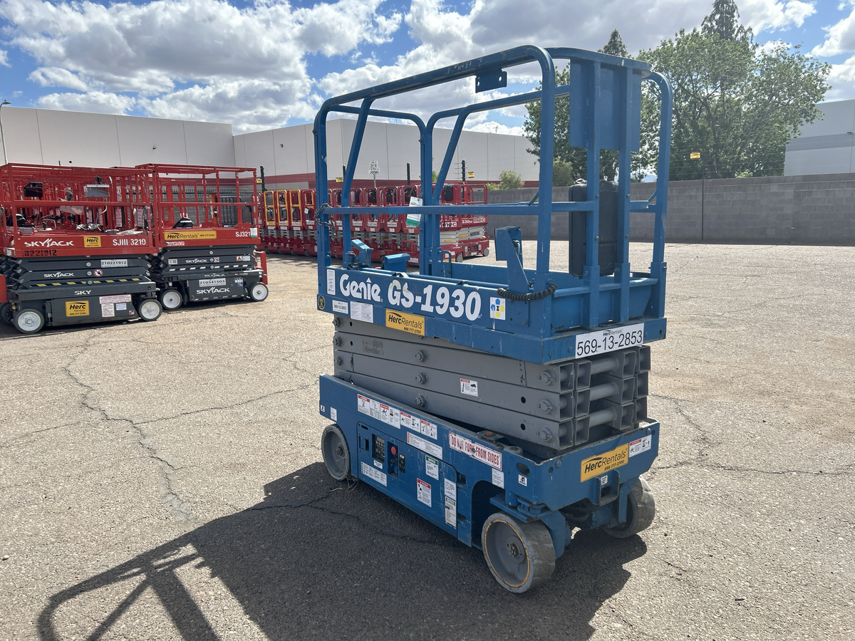 2019 Genie GS-1930