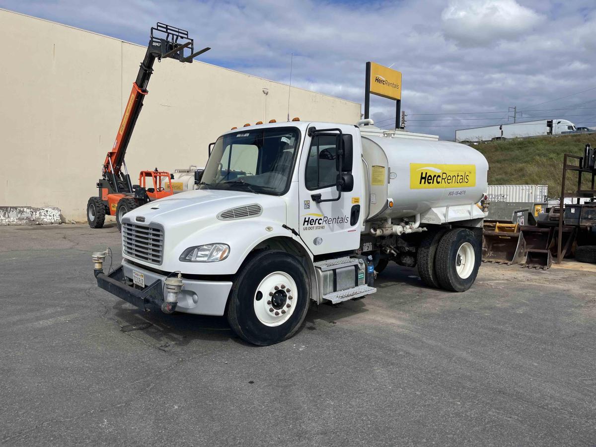 2018 Freightliner M2106