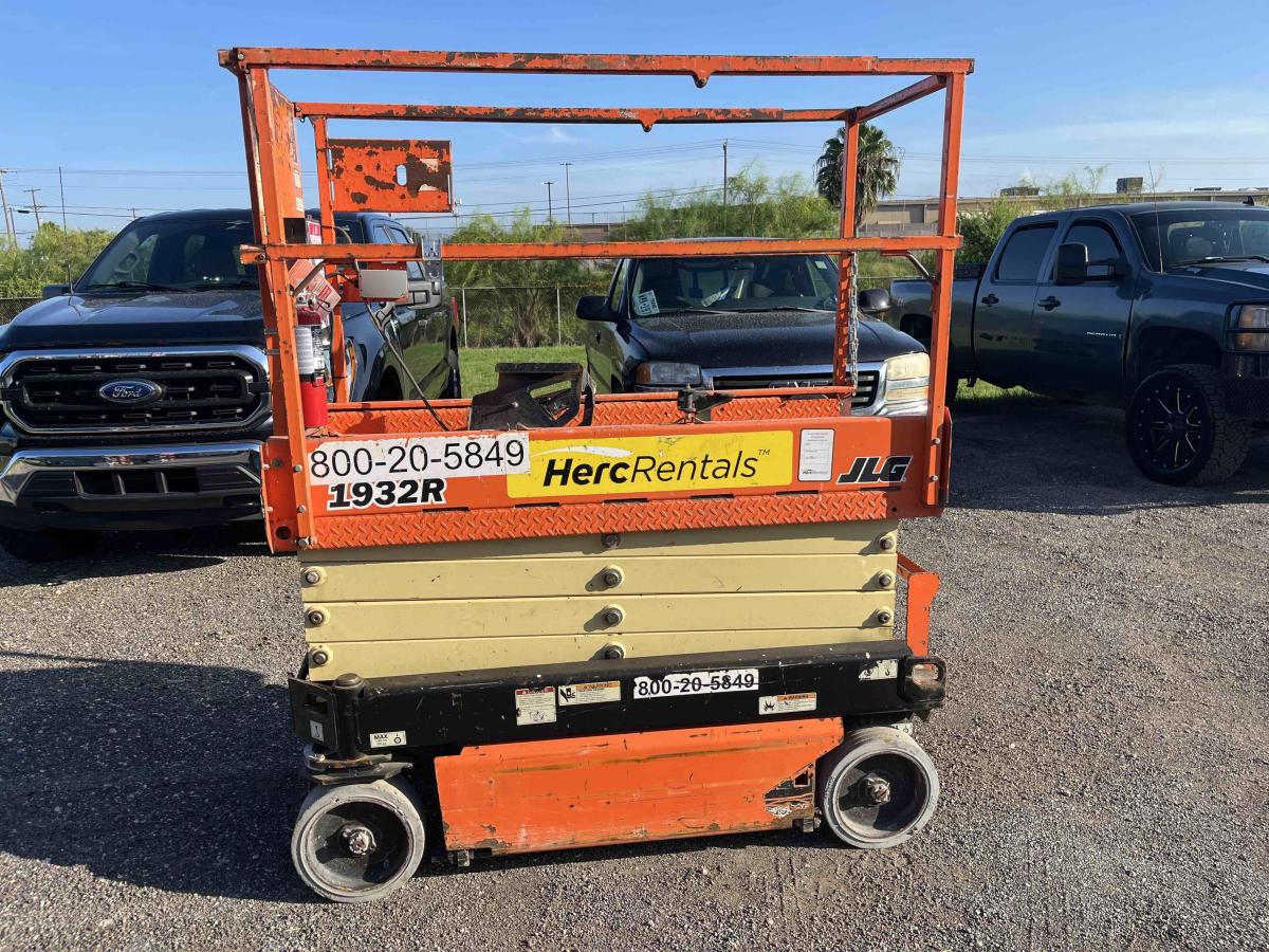 2018 JLG 1932R-1