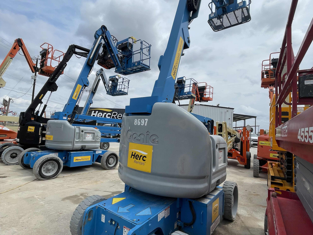 2017 Genie Z-40/23 N