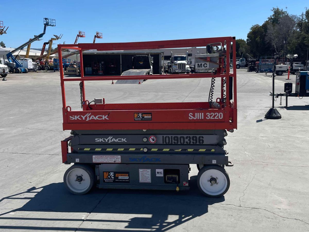 2016 Skyjack SJ-3220