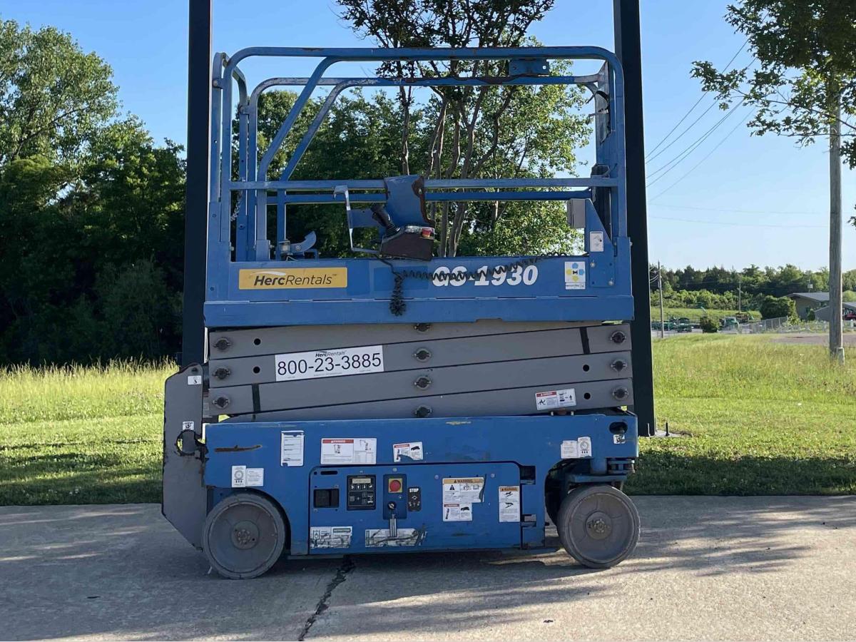 2018 Genie GS-1930