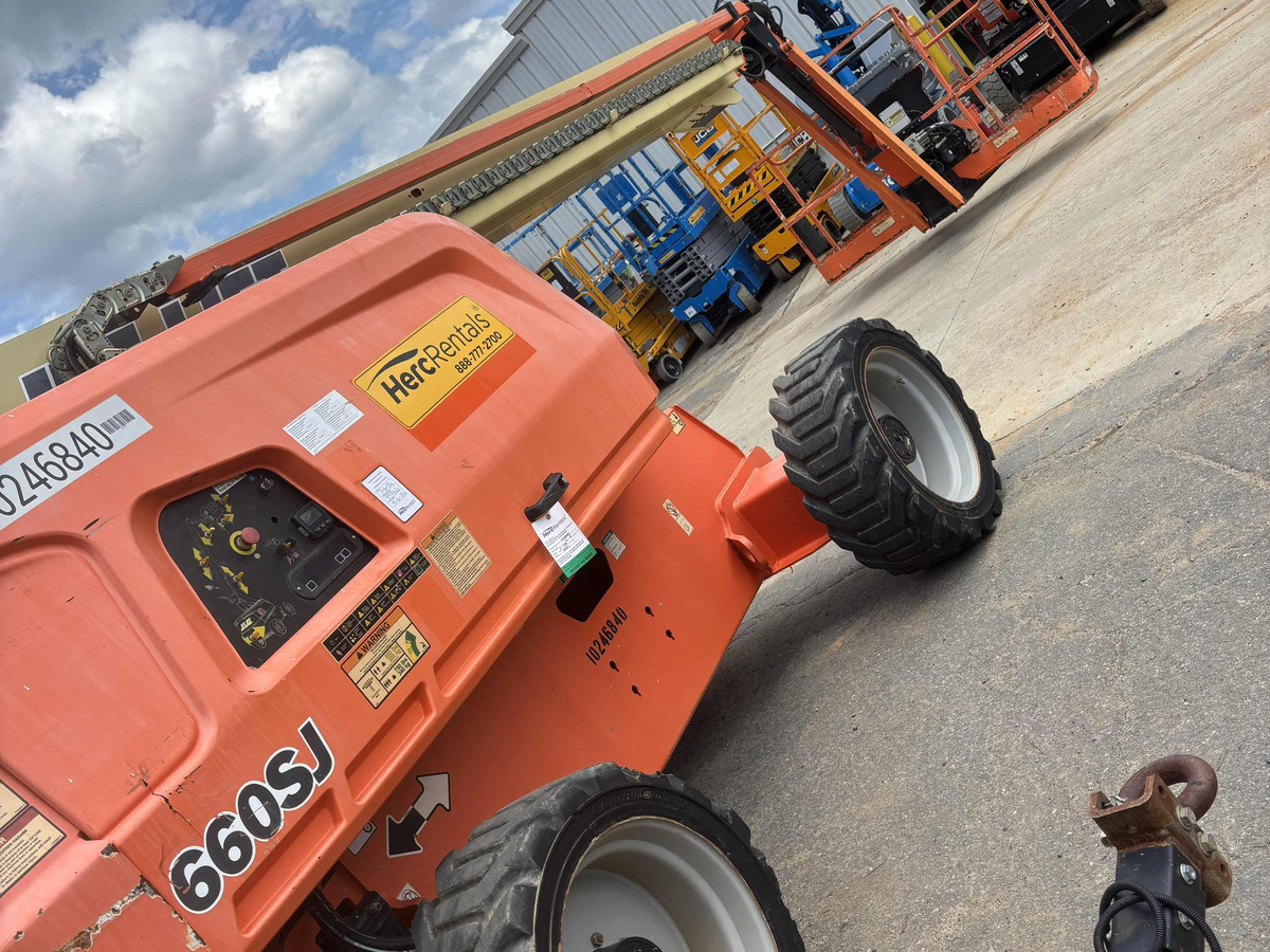 2018 JLG 660SJ-4