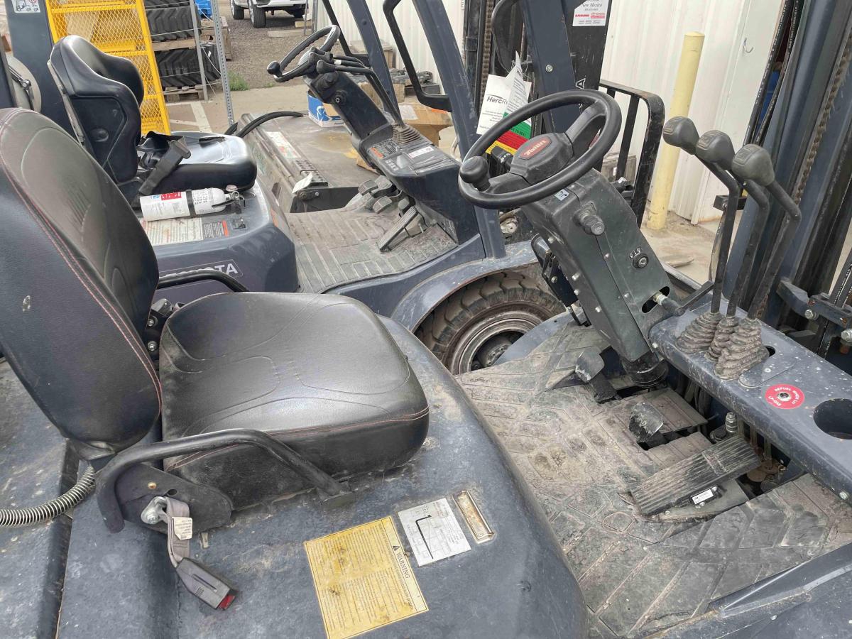2021 Tailift FG25P