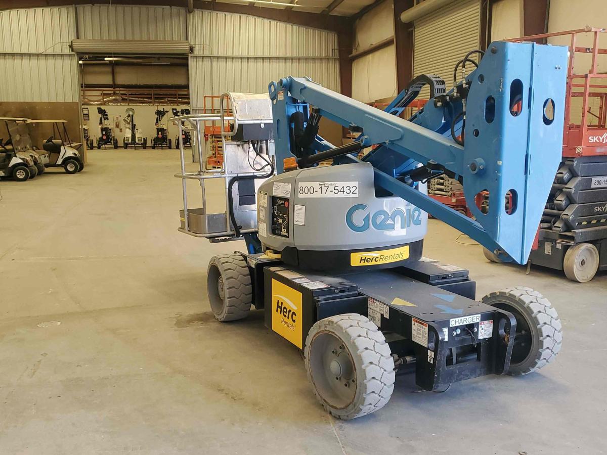 2017 Genie Z-33/18