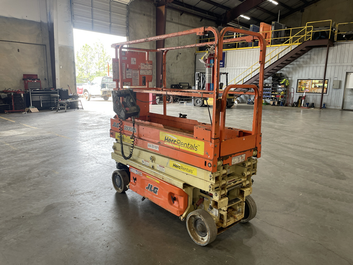 2019 JLG 1930ES-4