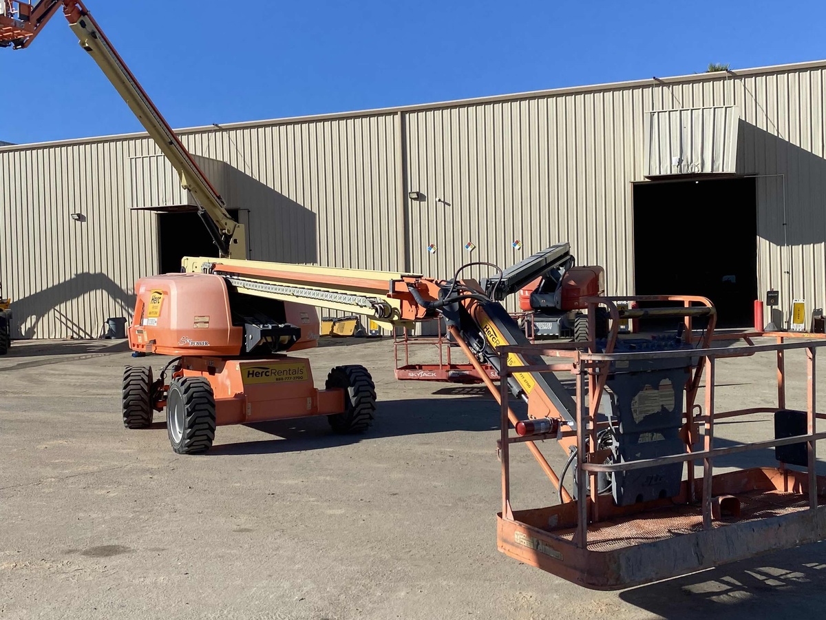 2018 JLG 660SJ-4