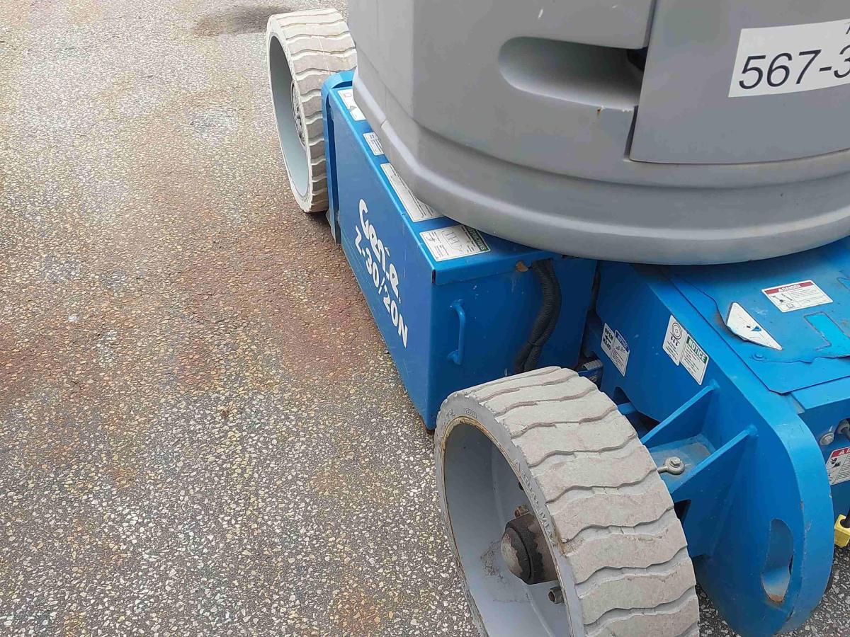 2013 Genie Z-30/20N RJ-6