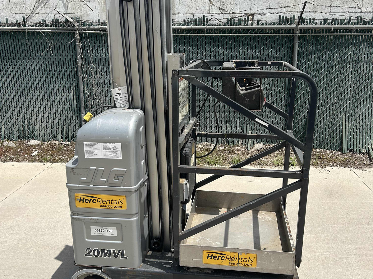 2016 JLG 20MVL-2