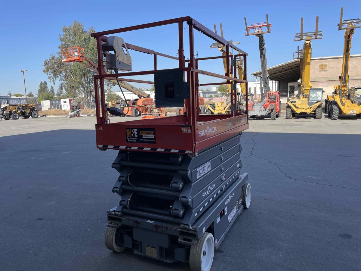2018 Skyjack SJ4740