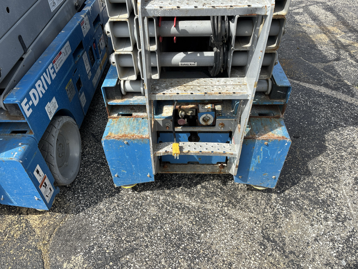 2019 Genie GS-3232-5