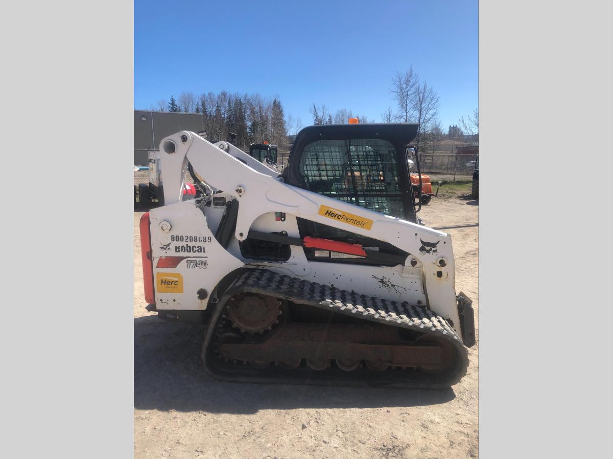 2018 Bobcat T740