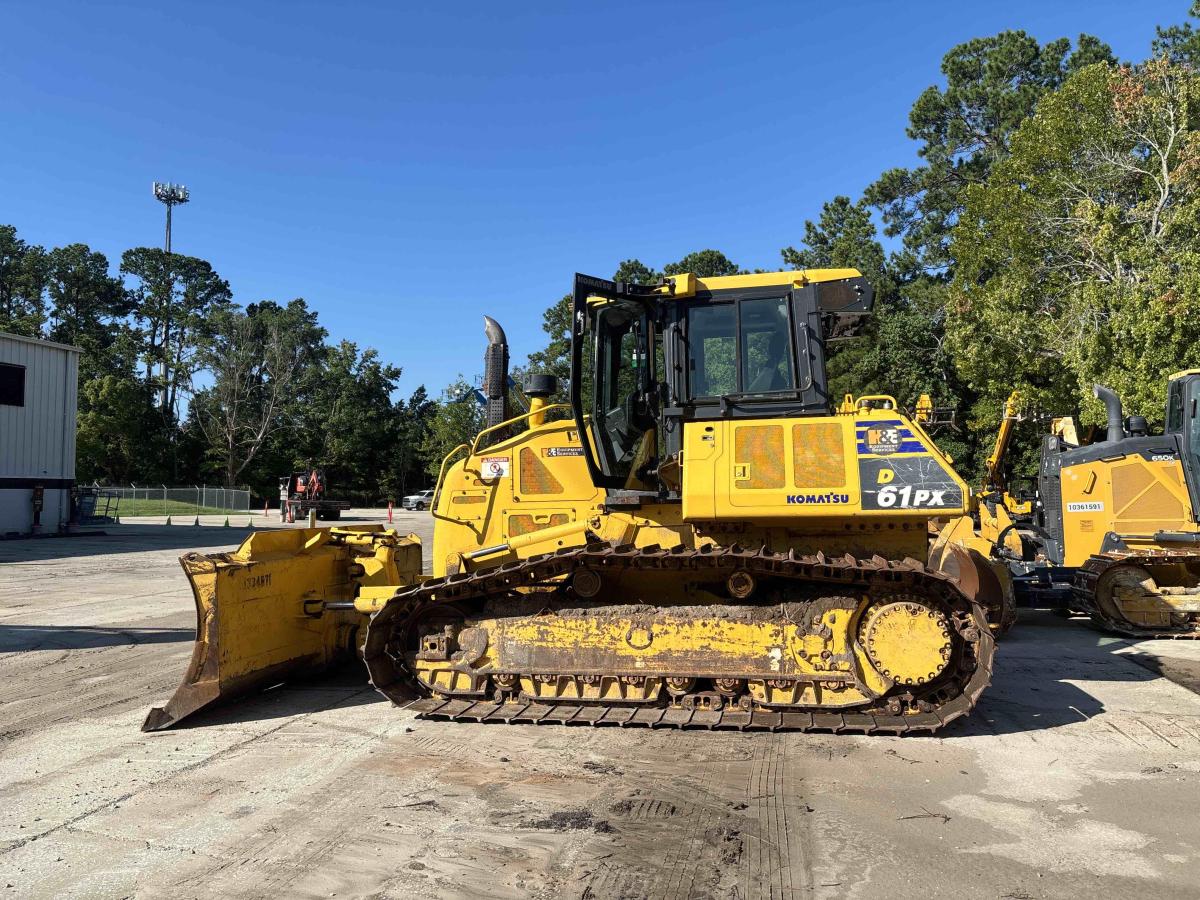 2021 Komatsu D61PX-24