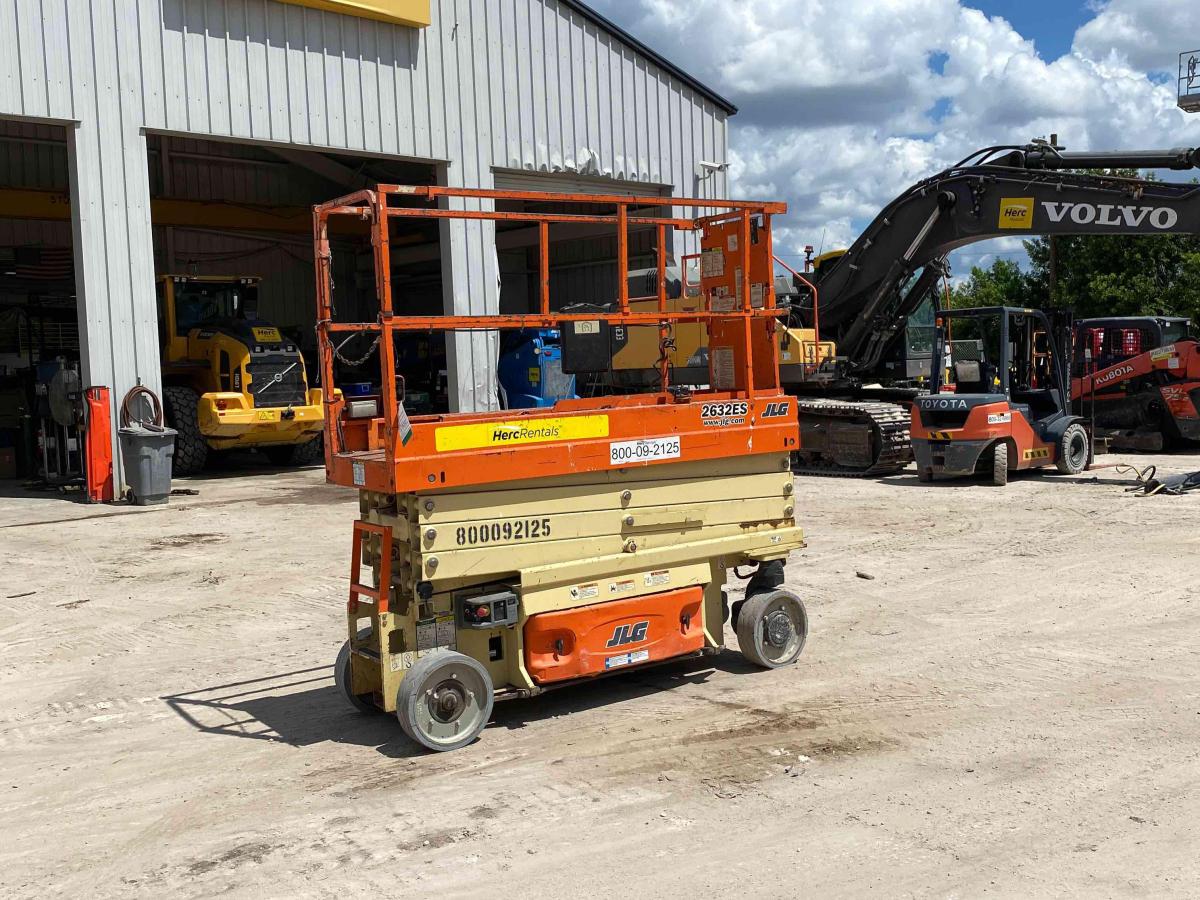 2016 JLG 2632ES