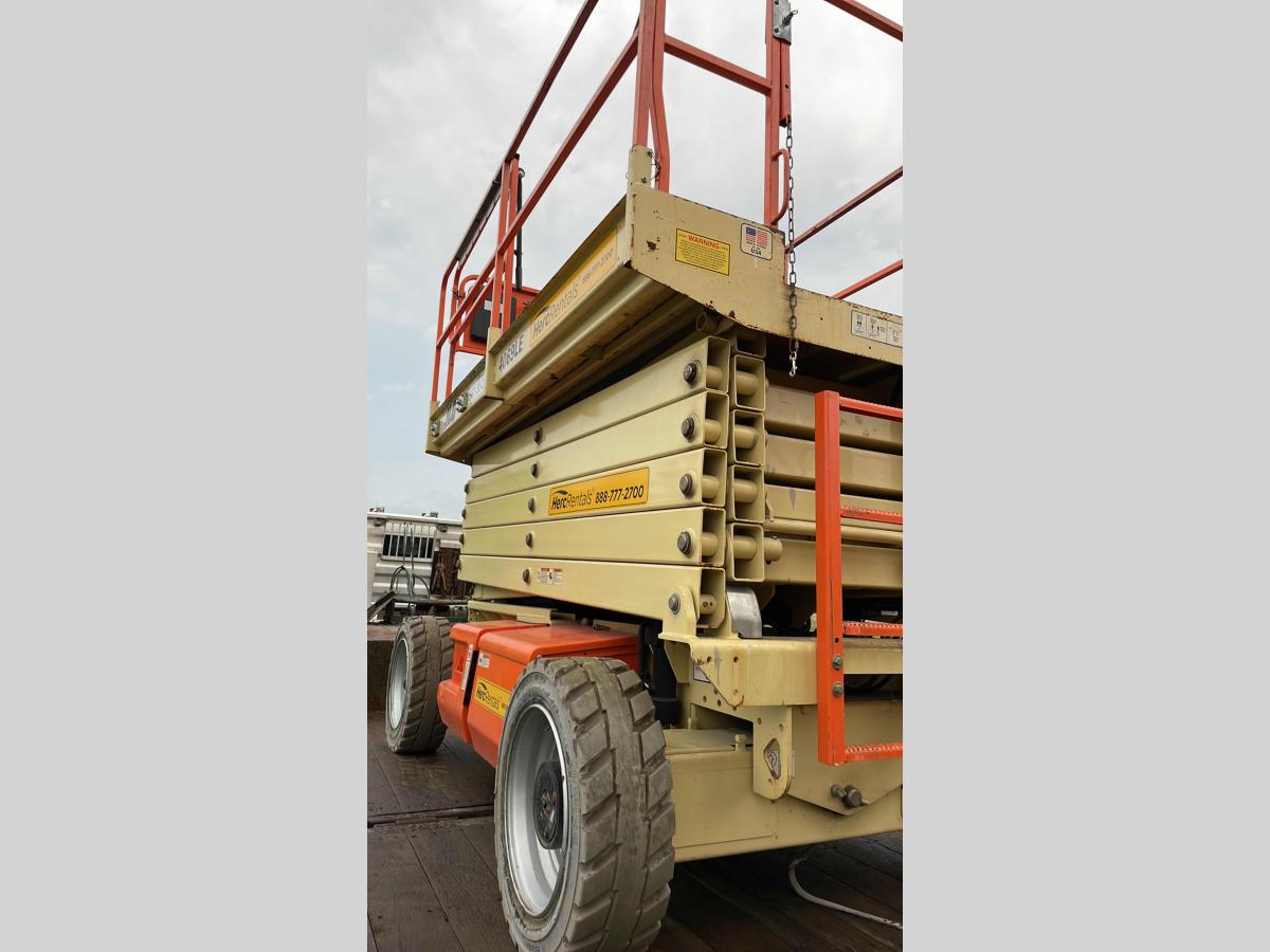 2013 JLG 4069LE