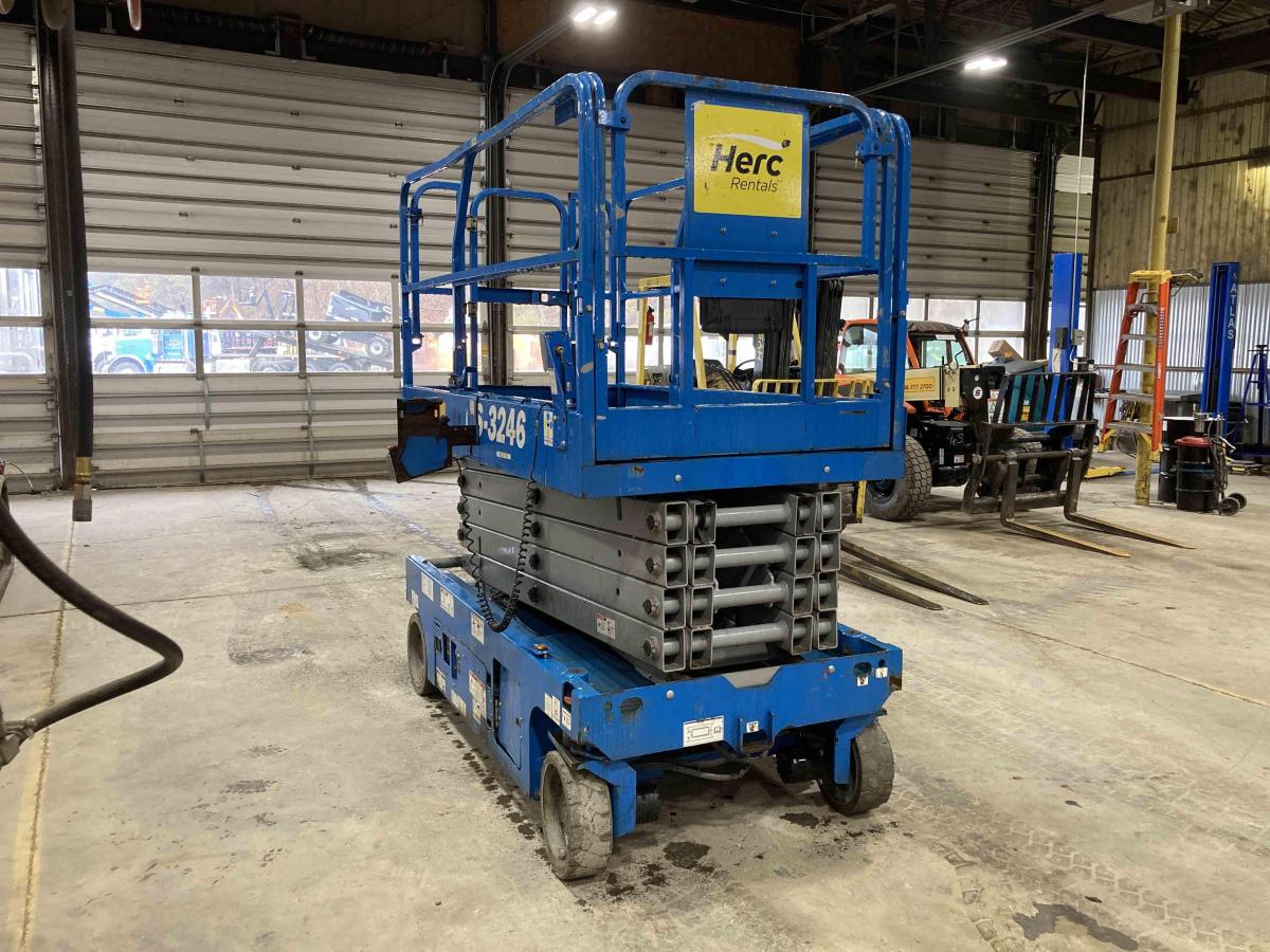 2018 Genie GS-3246-7