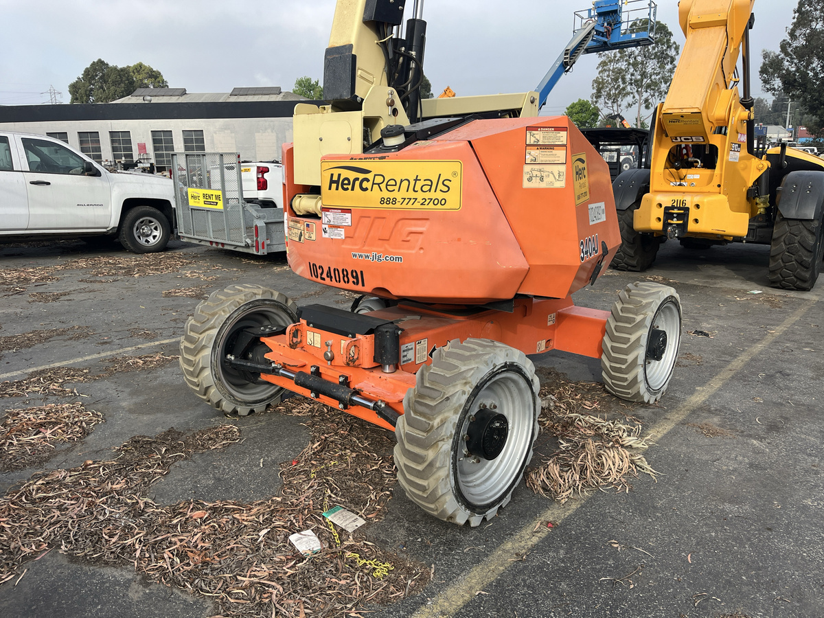 2018 JLG 340AJ-3