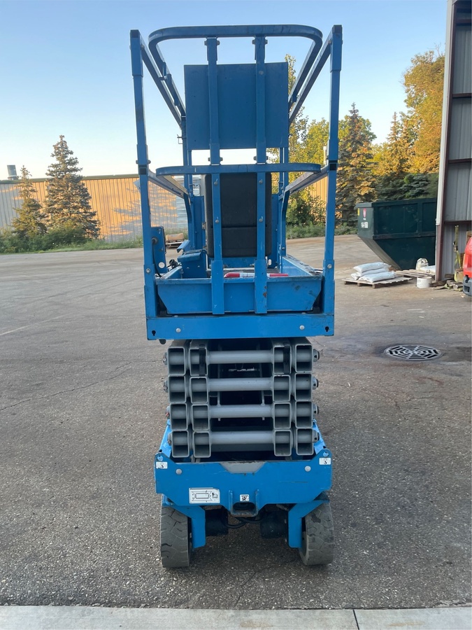 2019 Genie GS-3232-4