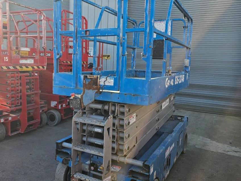 2017 Genie GS-3246-2