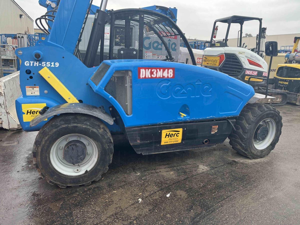 2017 Genie GTH-5519