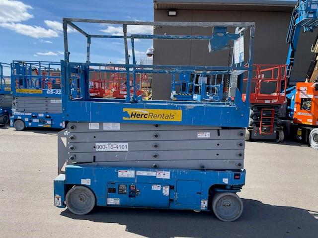 2017 Genie GS-3232