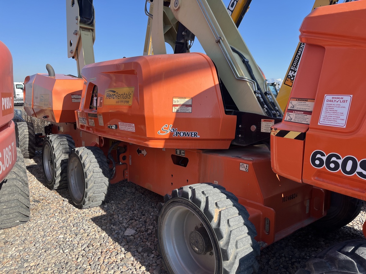 2018 JLG 660SJ