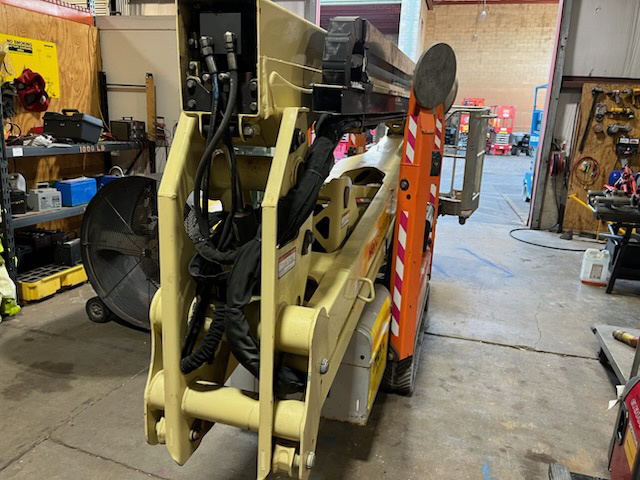2017 JLG X600AJ-4