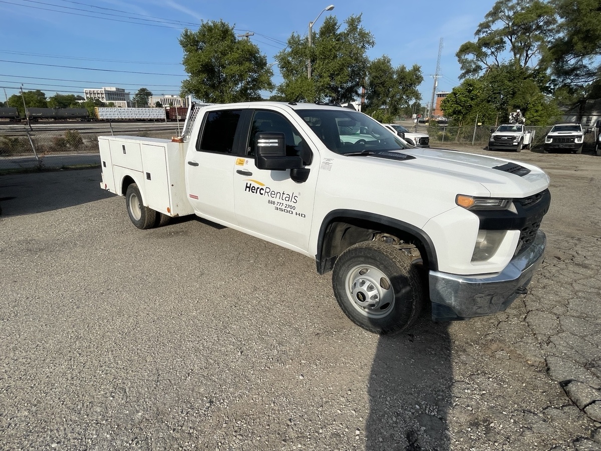 2021 Chevrolet 3500-8