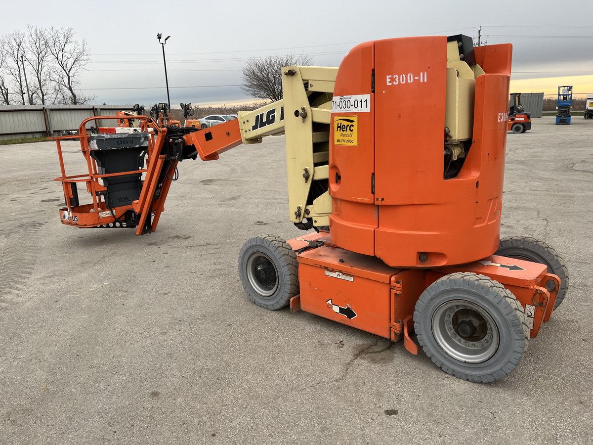 2014 JLG E300AJP-3