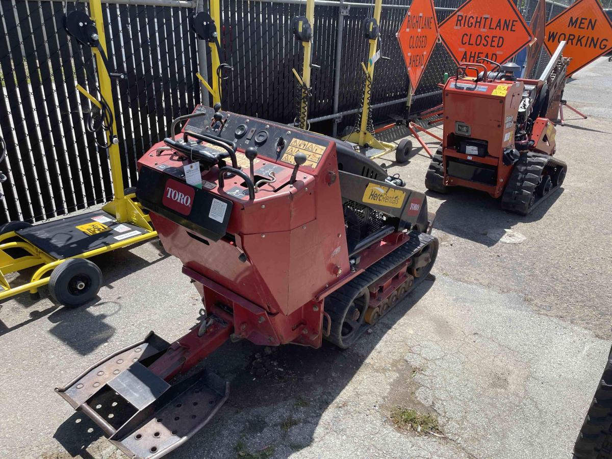 2017 Toro DINGO TX 427