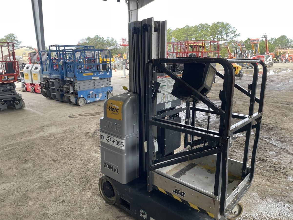 2020 JLG 20MVL-3