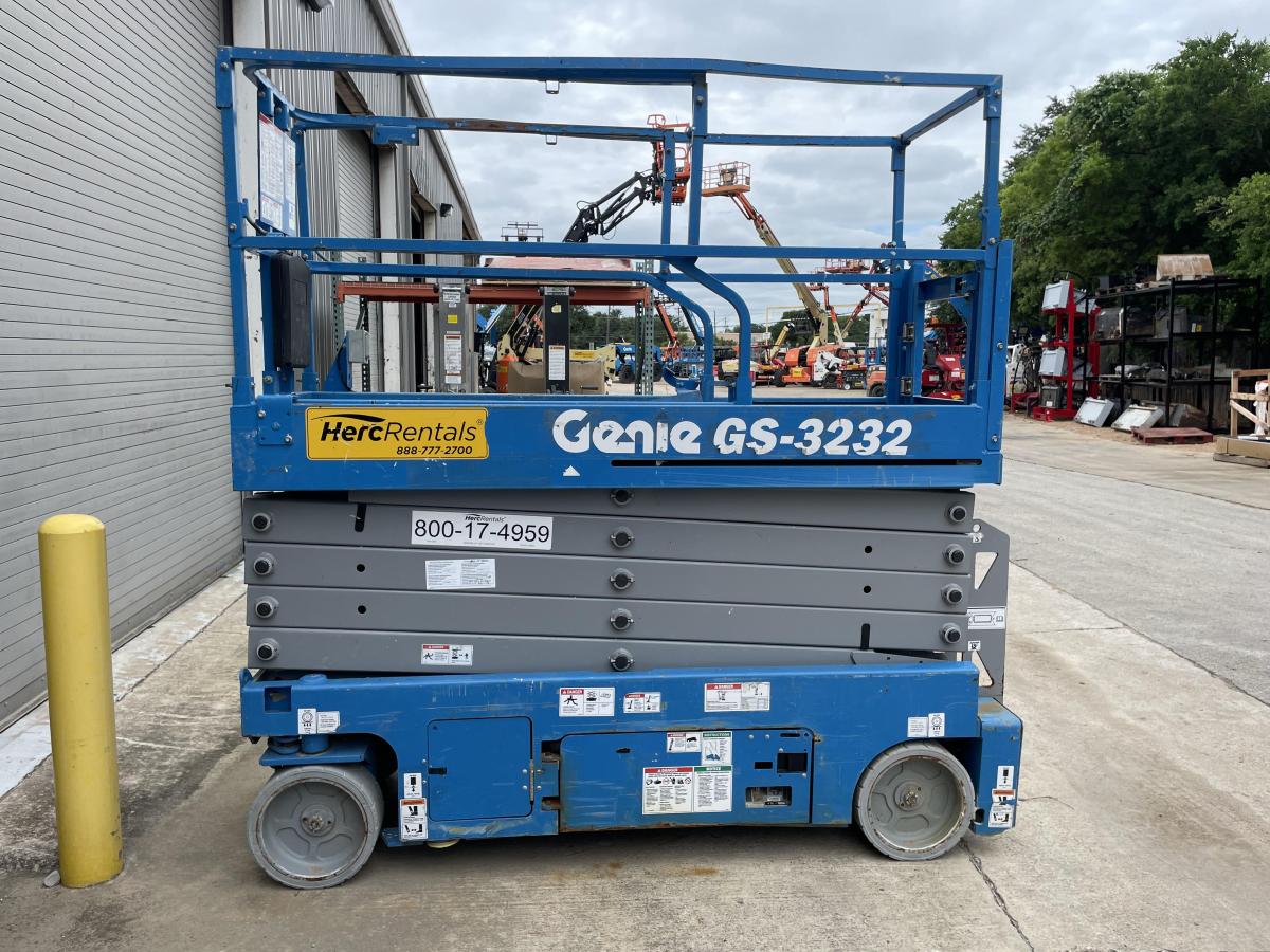 2017 Genie GS-3232-2