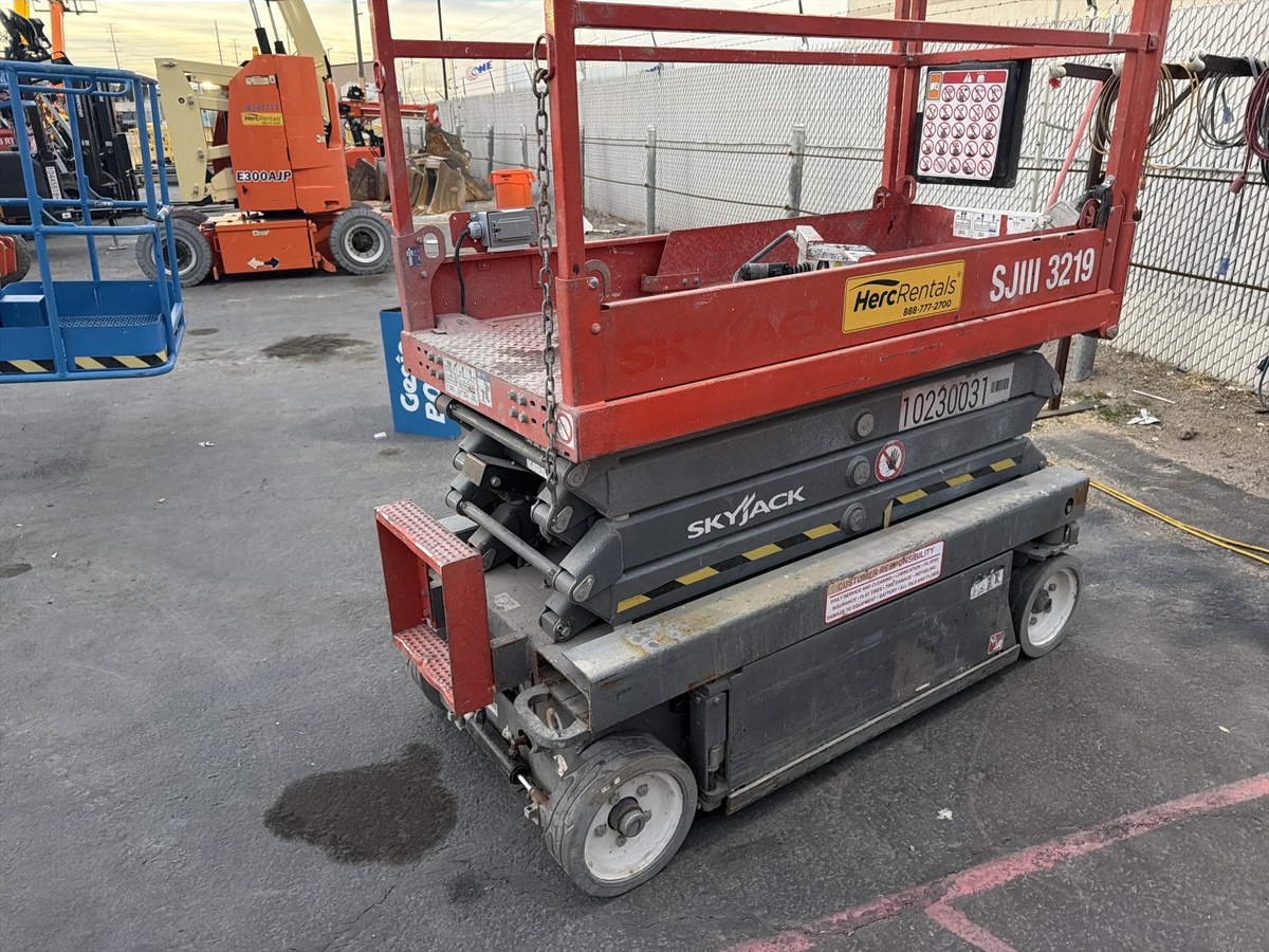 2017 Skyjack SJ3219