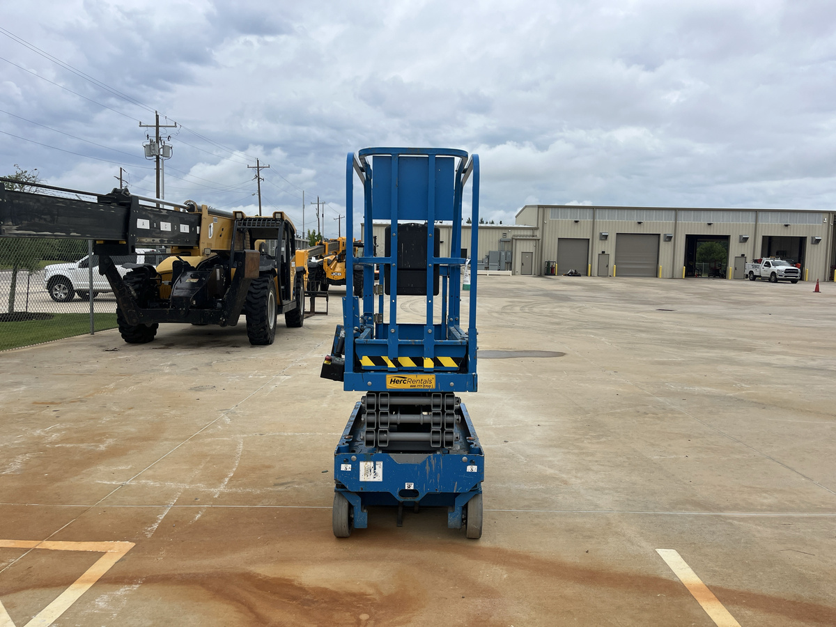 2019 Genie GS1330M-2