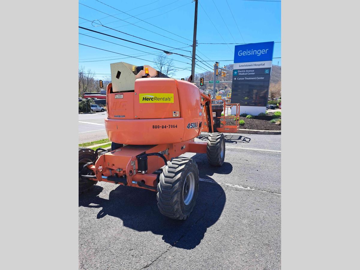 2015 JLG 450AJ