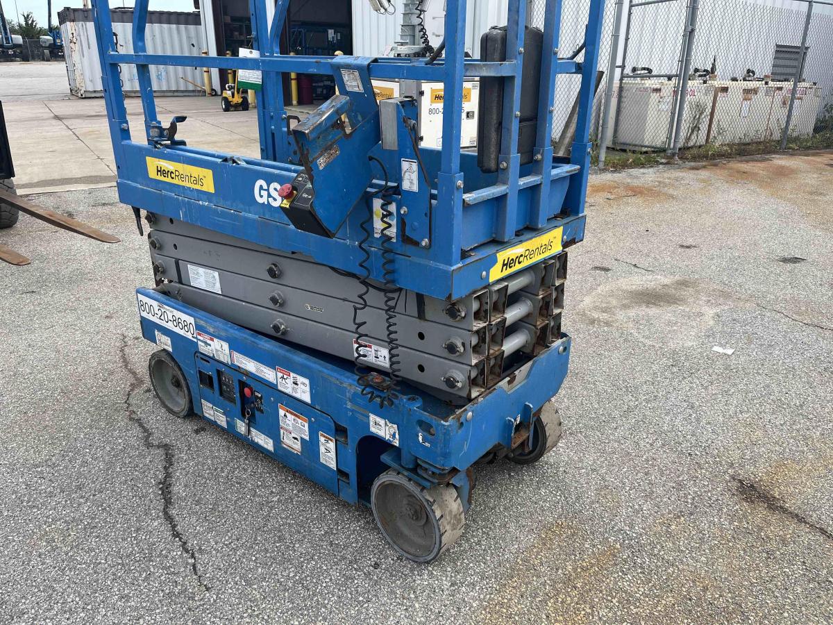 2018 Genie GS-1930