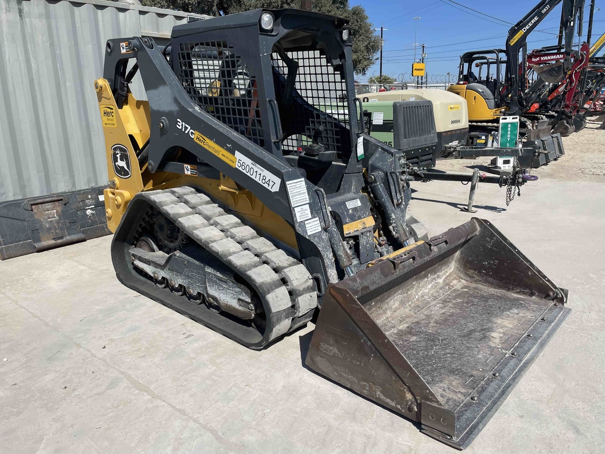 2021 John Deere 317G-4