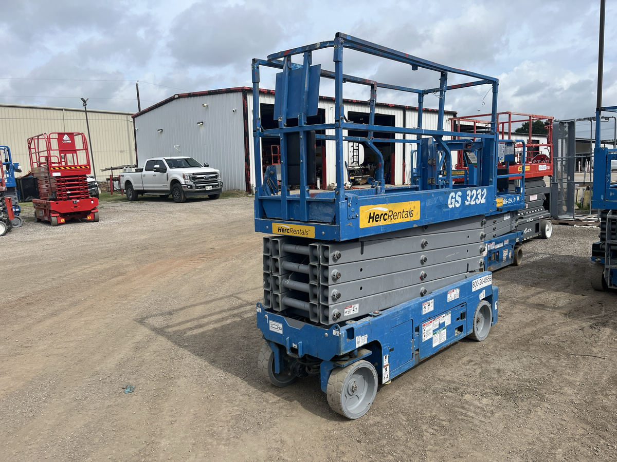 2018 Genie GS-3232-2