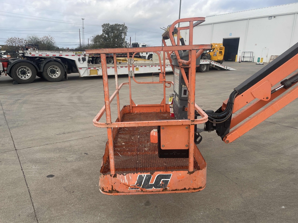 2018 JLG 600AJ-15
