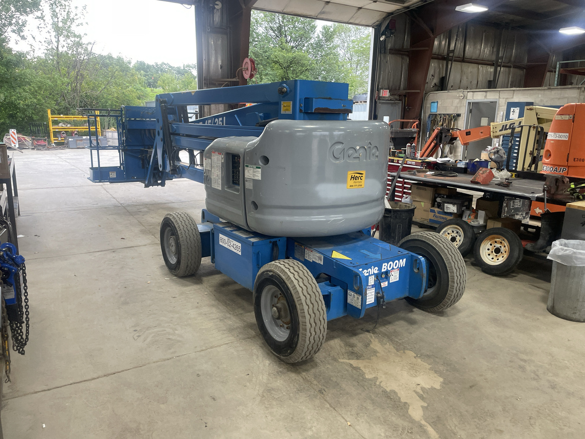 2014 Genie Z-45/25-2