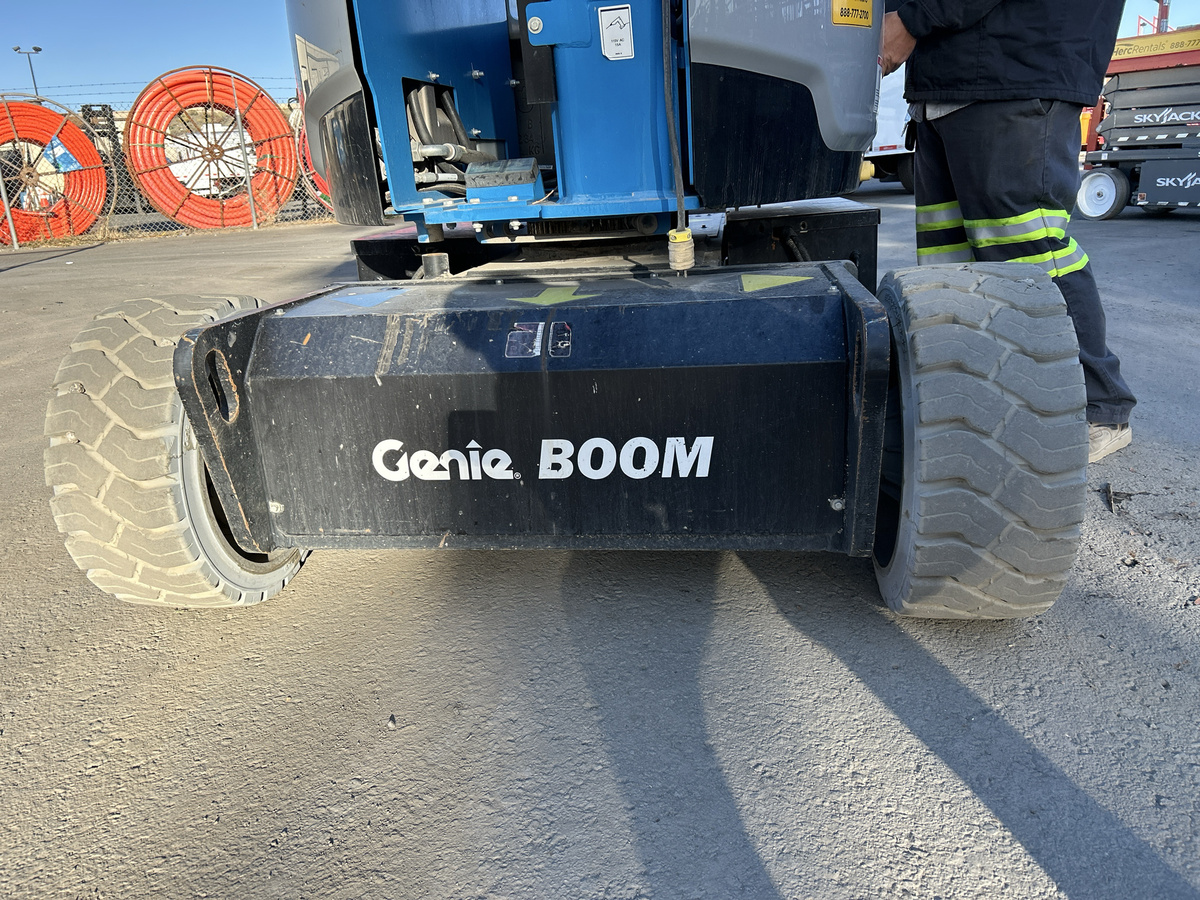 2017 Genie Z-33/18-11