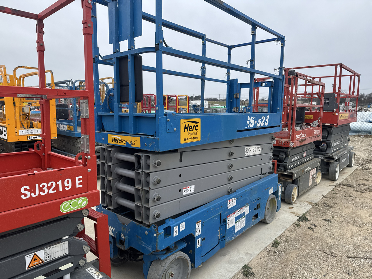 2017 Genie GS-3232-4