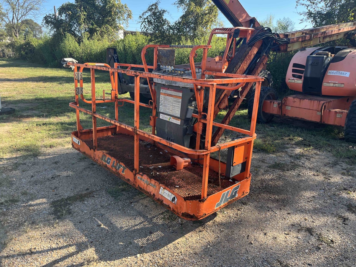 2018 JLG 600AJ-2