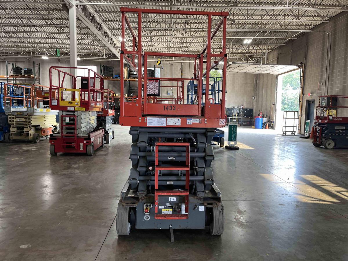 2017 Skyjack SJ4740-4