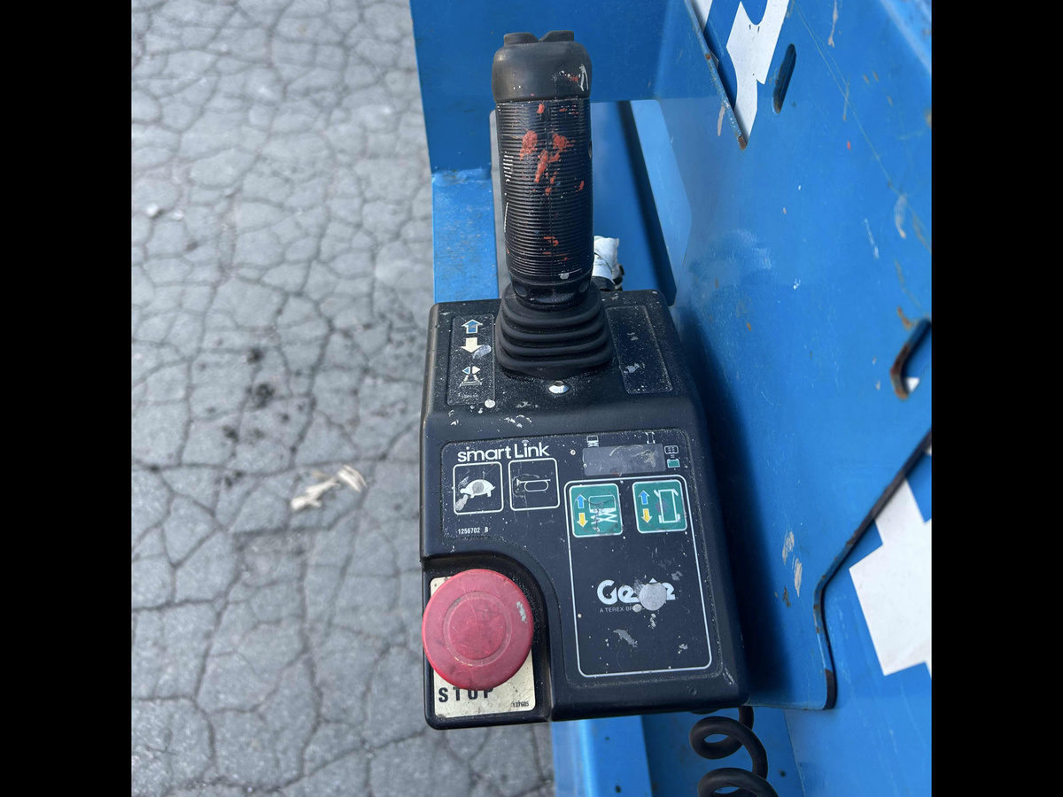 2019 Genie GS-3246-2