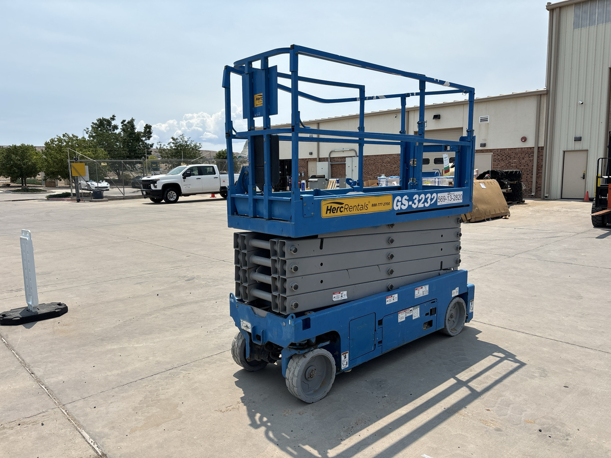 2017 Genie GS-3232-3