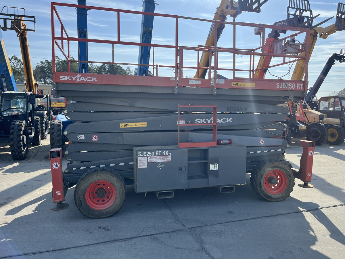 2017 Skyjack SJ9250 RT-6